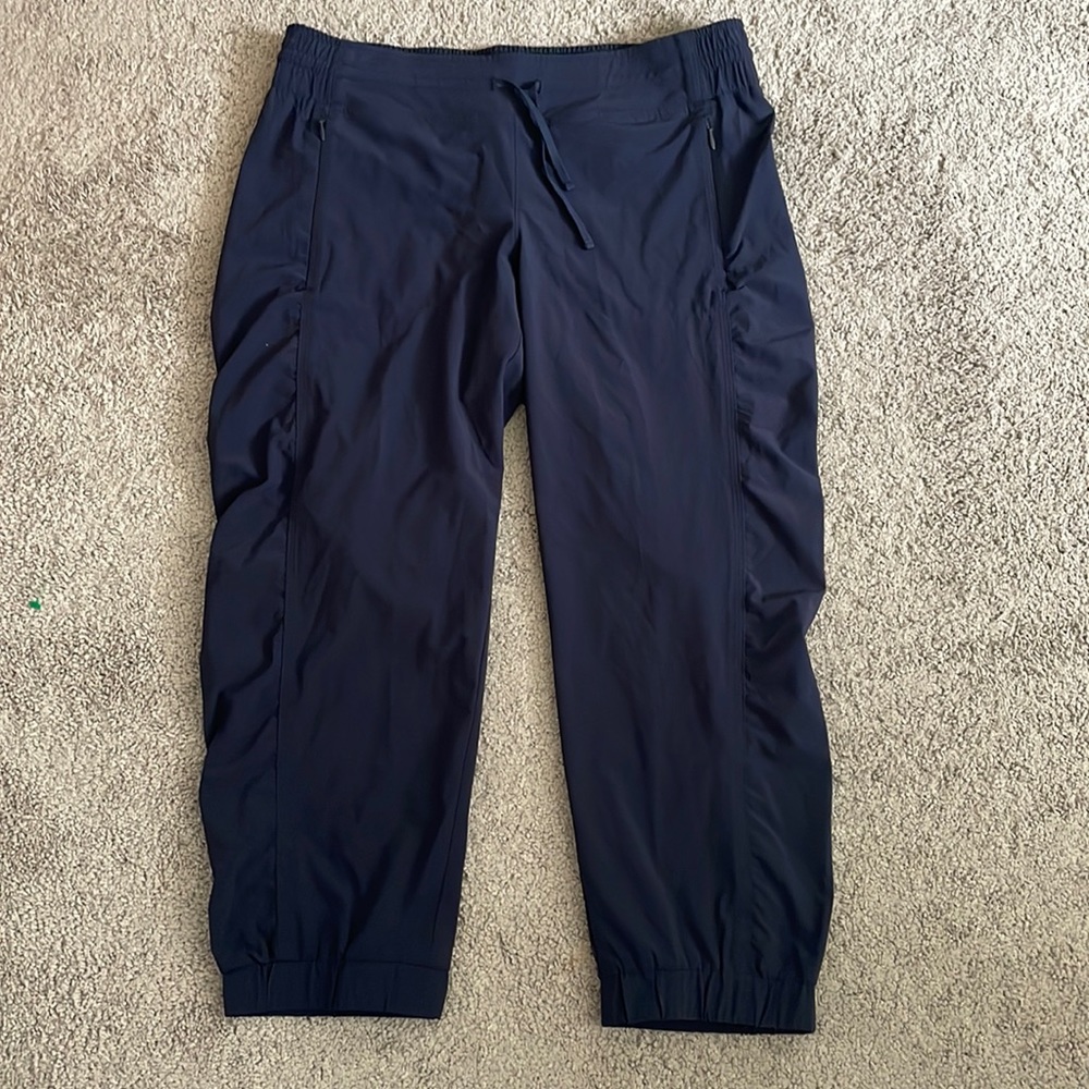 Athleta 8 navy blue cropped pants womens loose fit elastic waist athletic